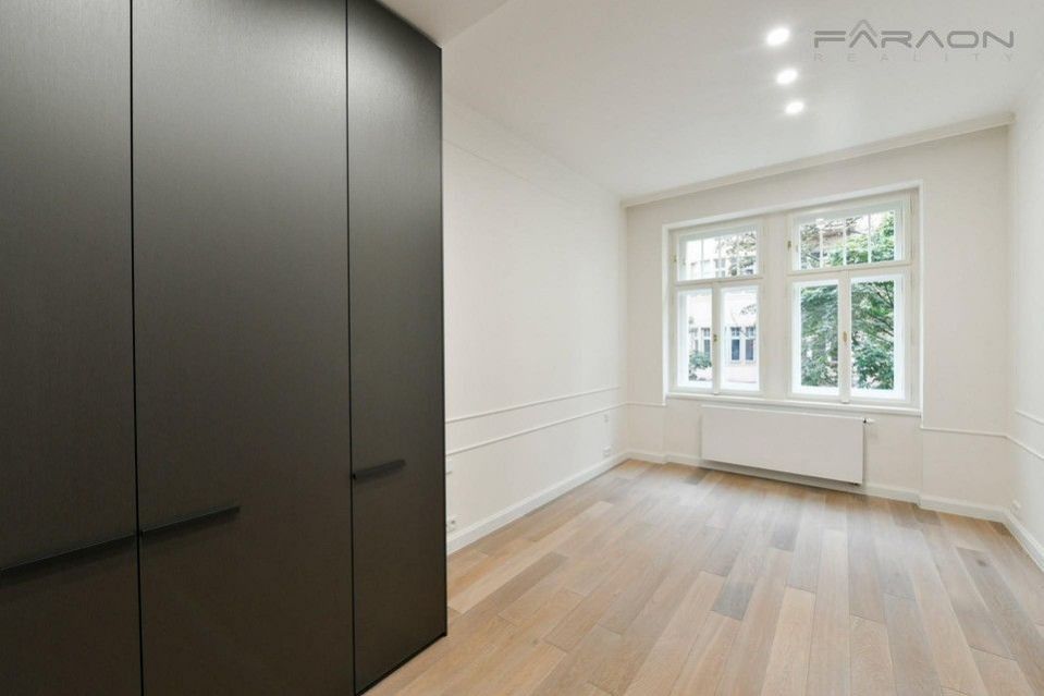 Pronájem bytu 4+kk 118 m² - foto 10