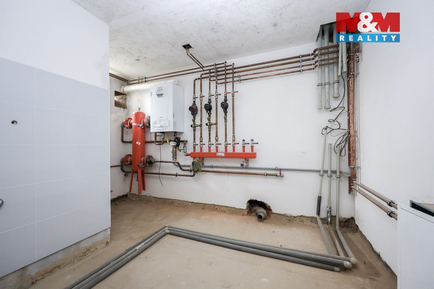 Prodej komerčního prostoru 414 m² - foto 24