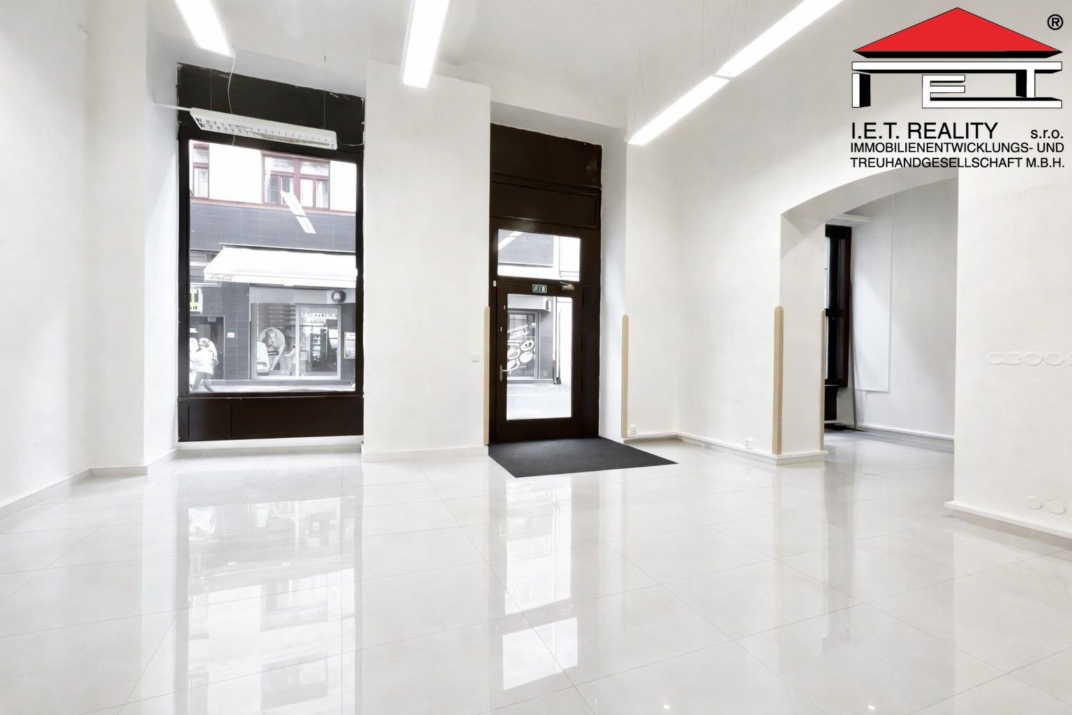 Pronájem komerčního prostoru 106 m² - foto 3