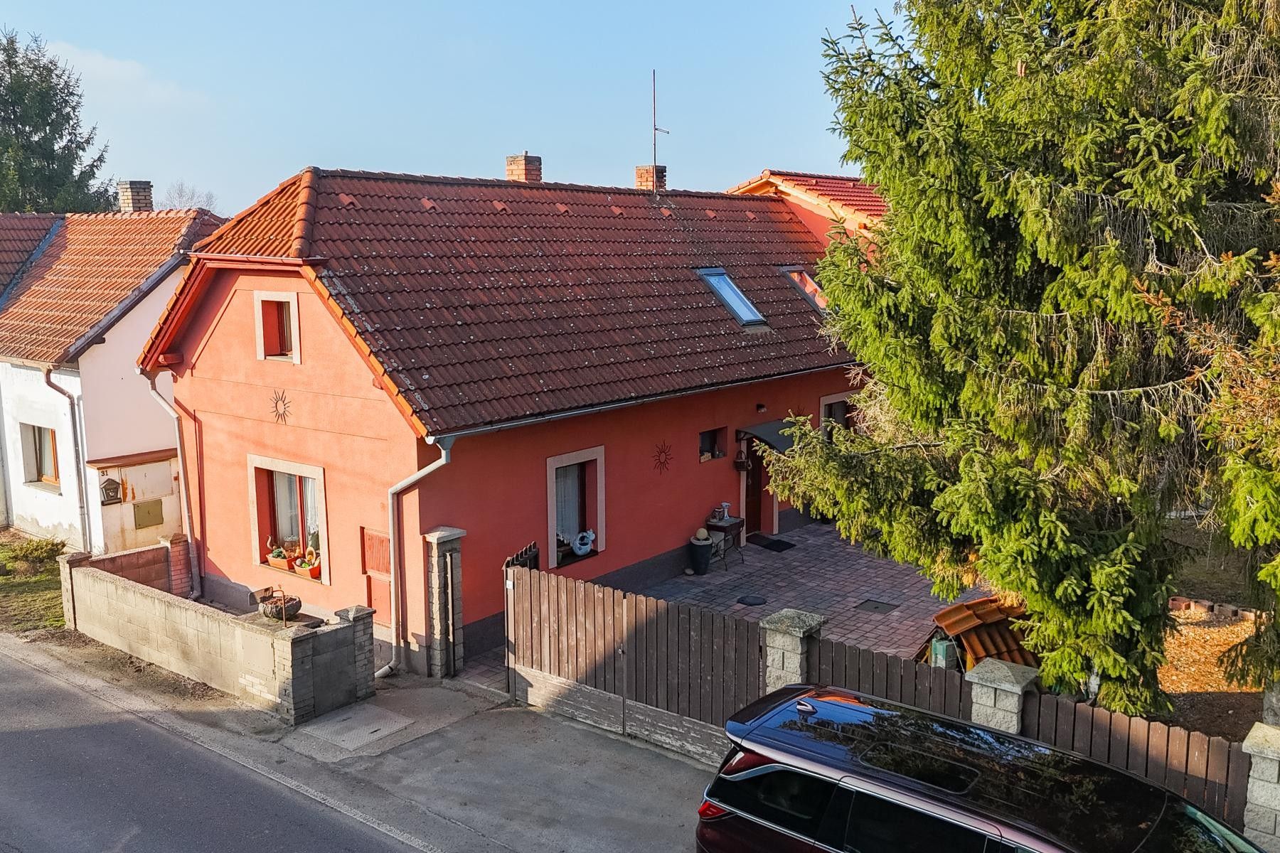 Prodej domu 211 m² - foto 1