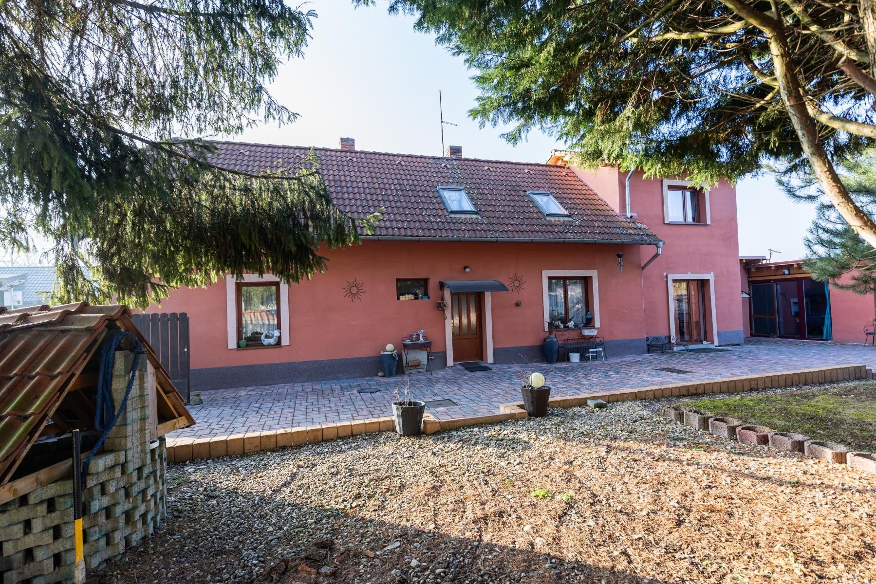 Prodej domu 211 m² - foto 2