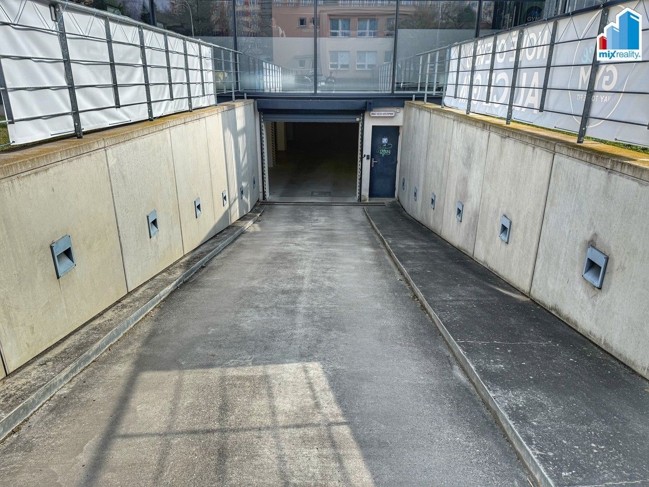 Pronájem komerčního prostoru 2000 m² - foto 8
