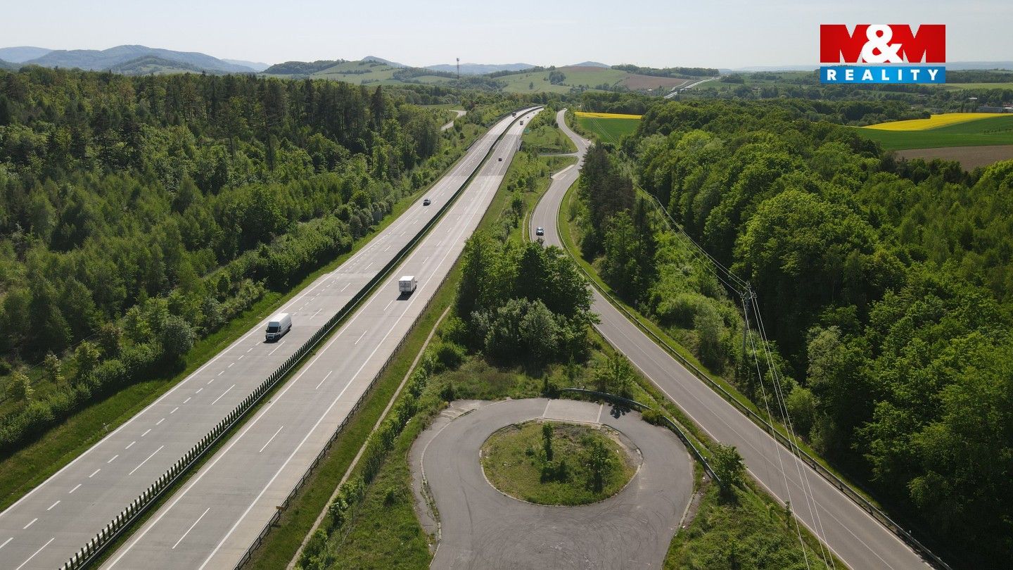 Prodej nemovitosti 890 m² - foto 7