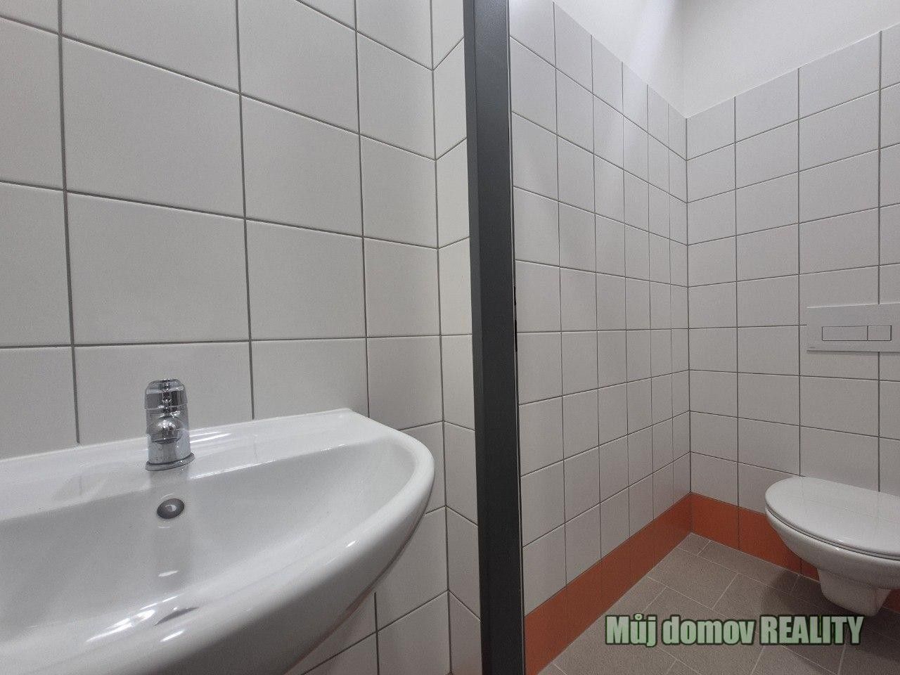 Pronájem komerčního prostoru 550 m² - foto 7