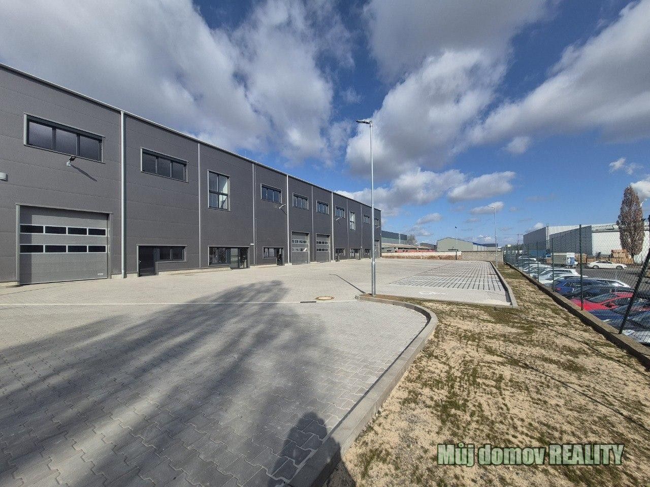 Pronájem komerčního prostoru 550 m² - foto 1