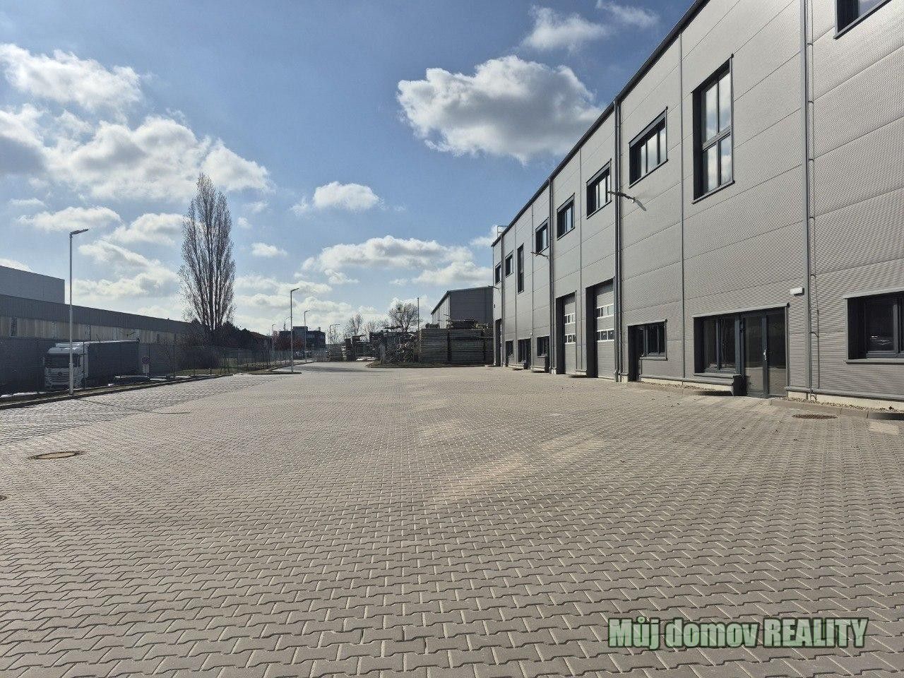 Pronájem komerčního prostoru 550 m² - foto 13