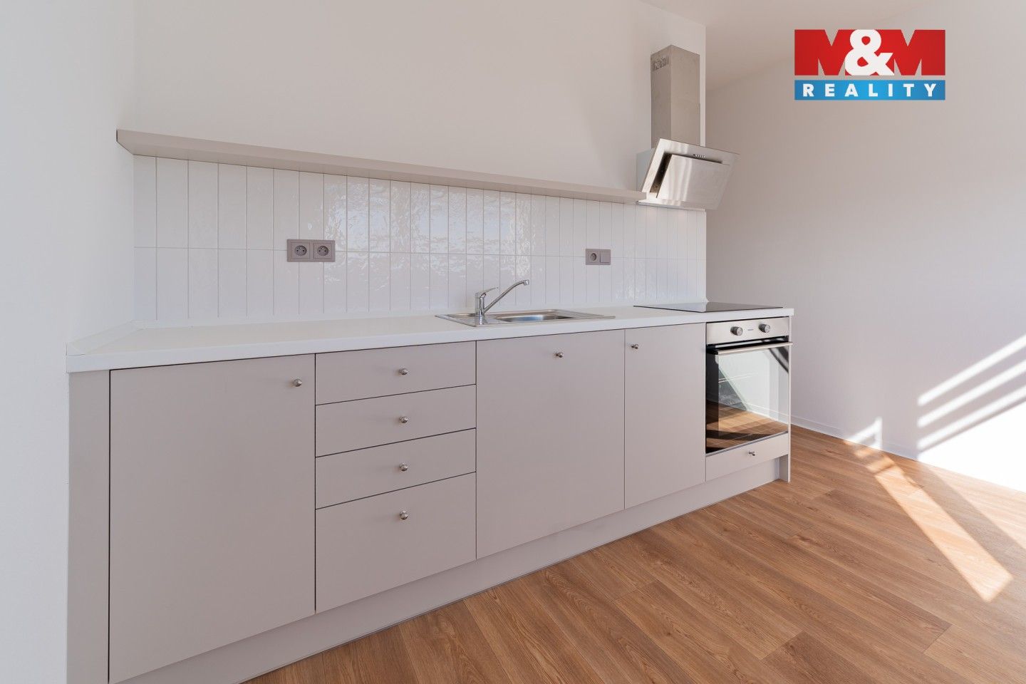 Pronájem bytu 2+1 64 m² - foto 1