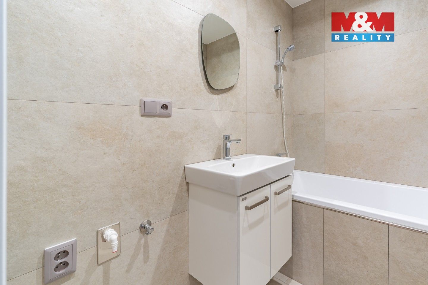 Pronájem bytu 2+1 64 m² - foto 16