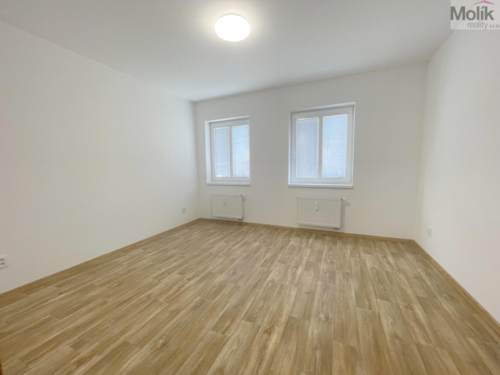Pronájem bytu 2+kk 45 m² - foto 9