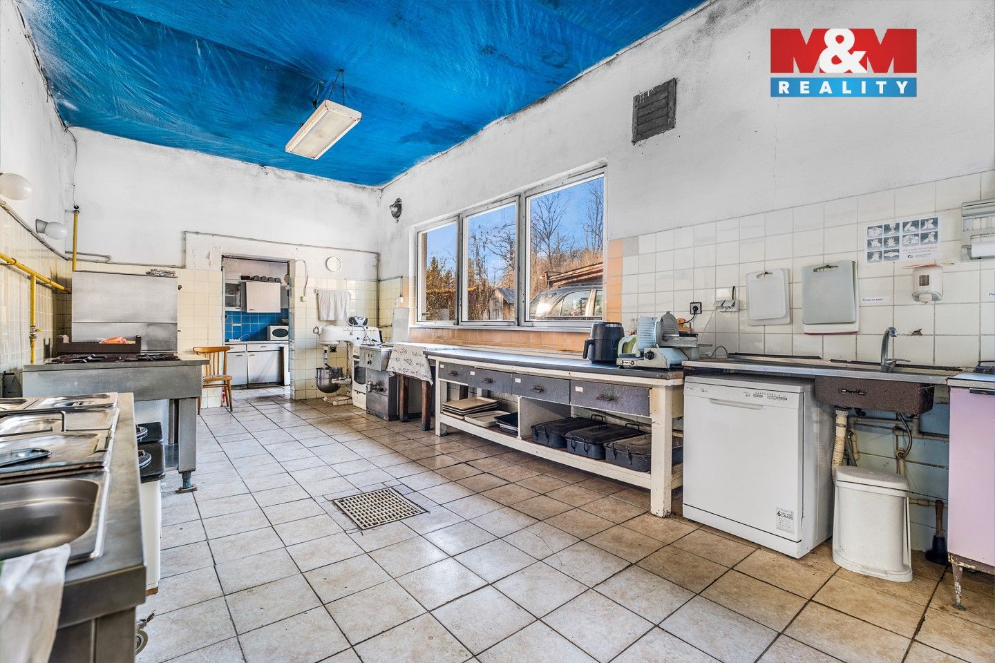 Prodej komerčního prostoru 757 m² - foto 21