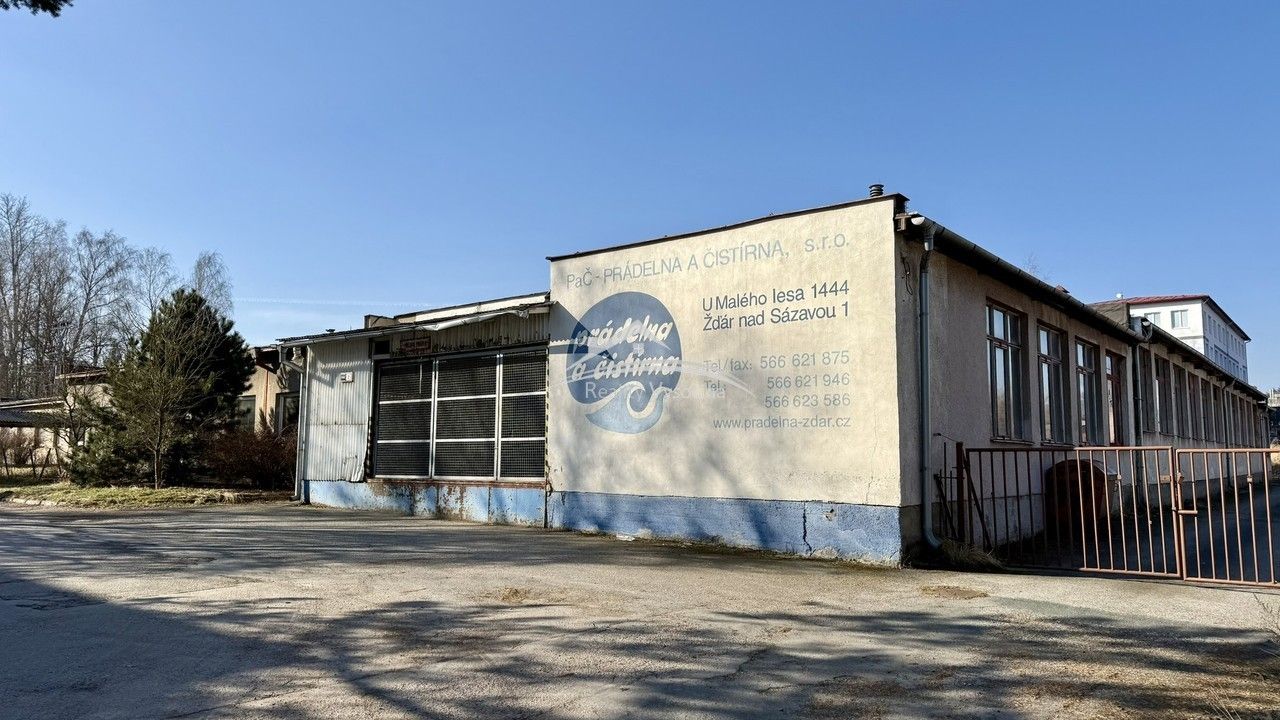 Pronájem komerčního prostoru 3400 m² - foto 1