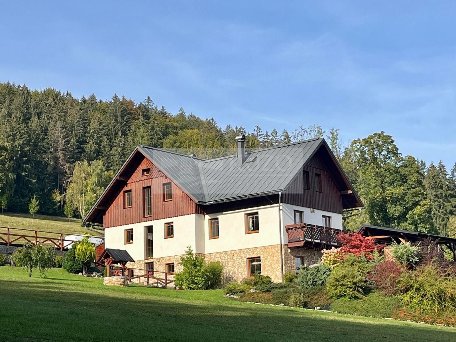 Prodej nemovitosti 345 m² - foto 3