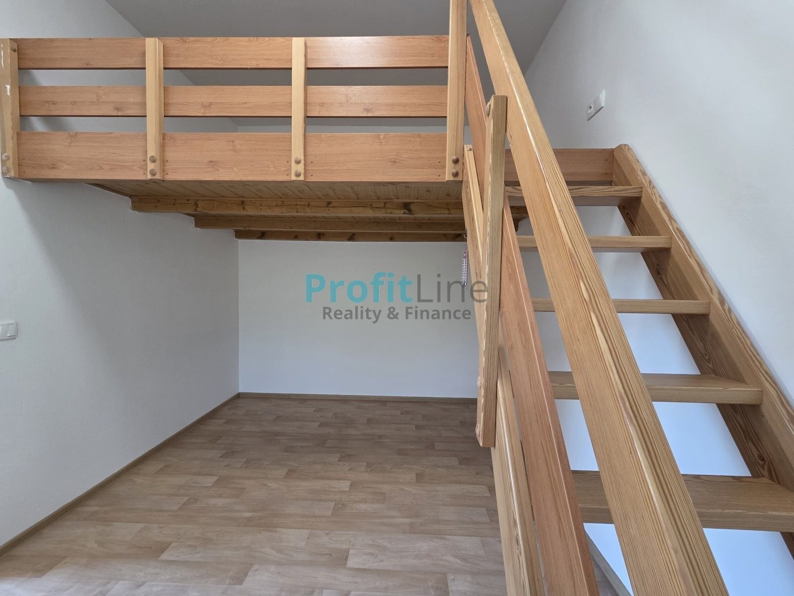 Pronájem bytu 1+kk 46 m² - foto 2