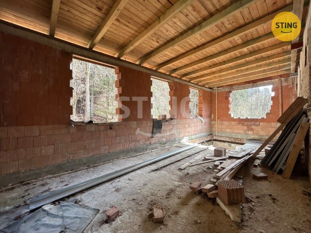 Prodej nemovitosti 700 m² - foto 3
