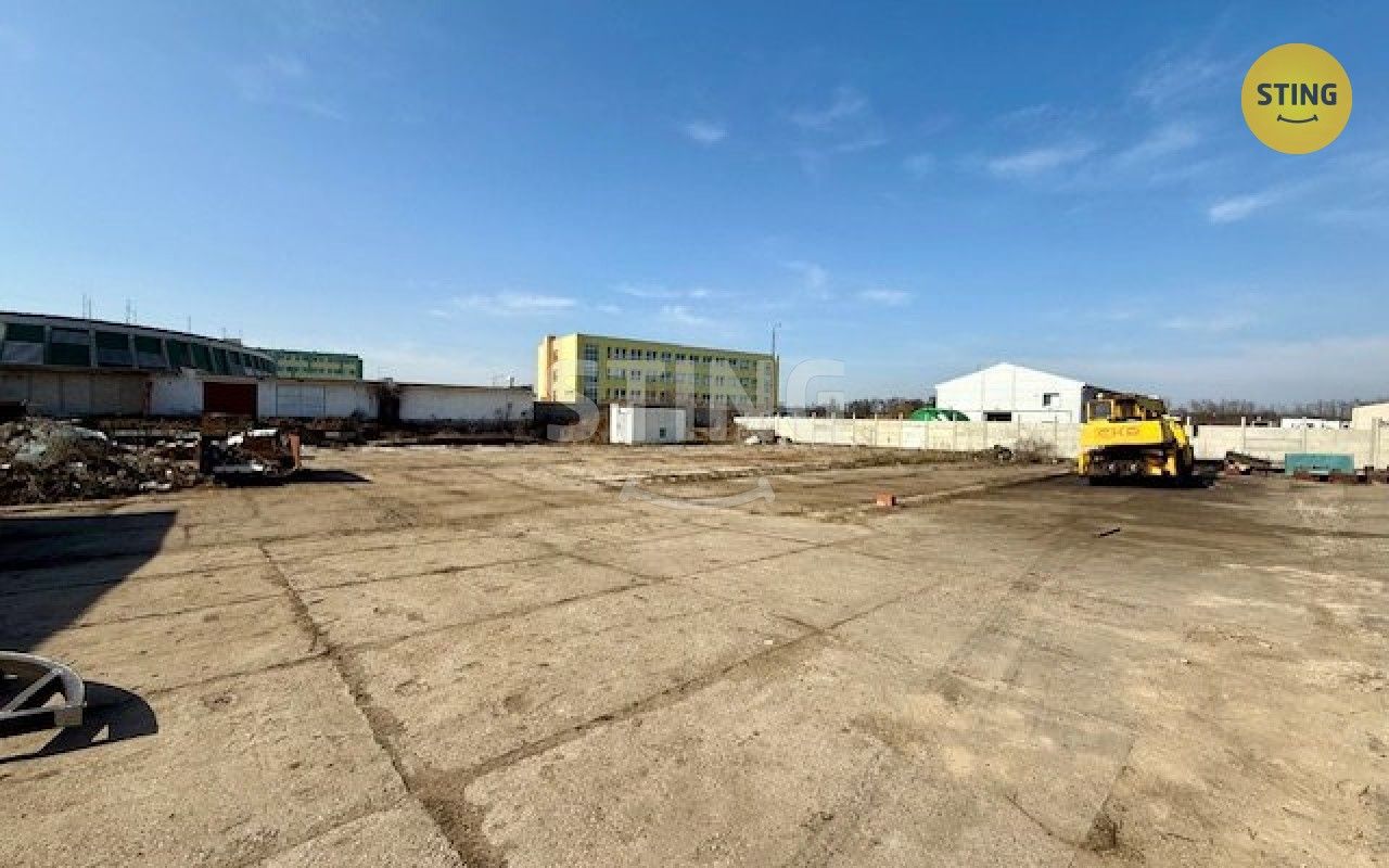 Pronájem komerčního prostoru 330 m² - foto 9