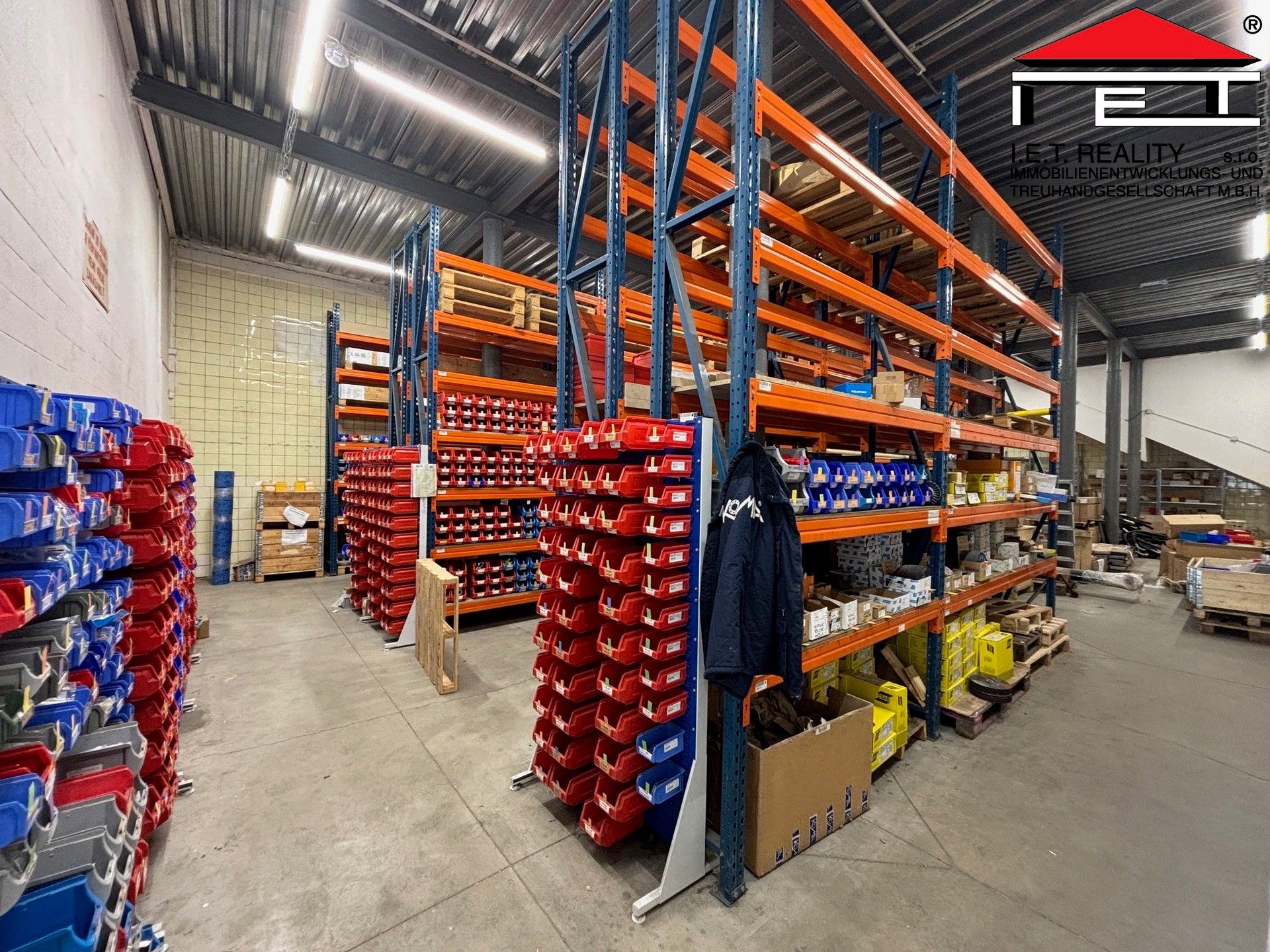 Pronájem komerčního prostoru 495 m² - foto 4