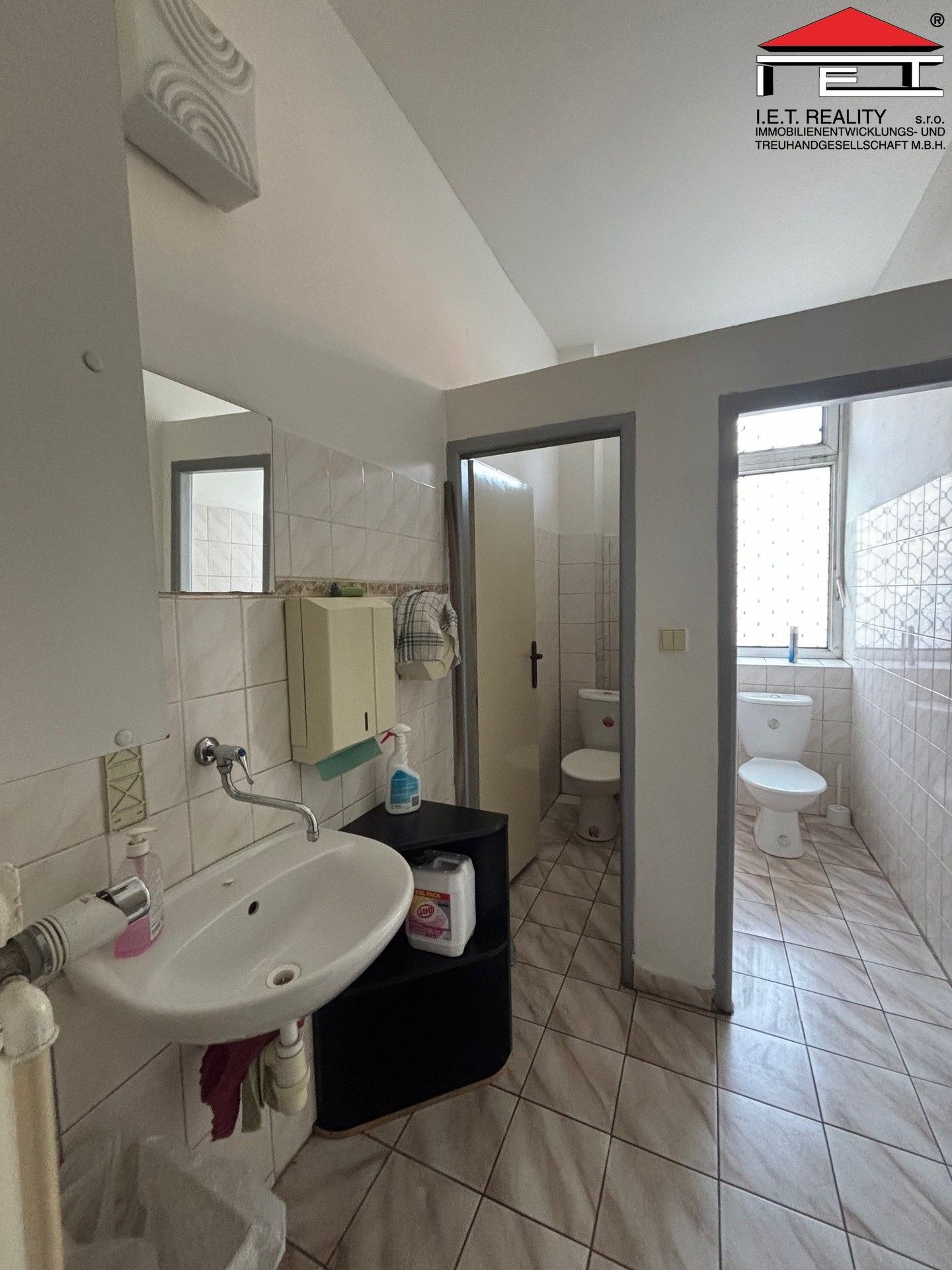 Pronájem komerčního prostoru 495 m² - foto 10