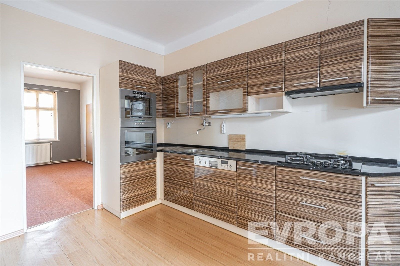 Prodej komerčního prostoru 1800 m² - foto 24