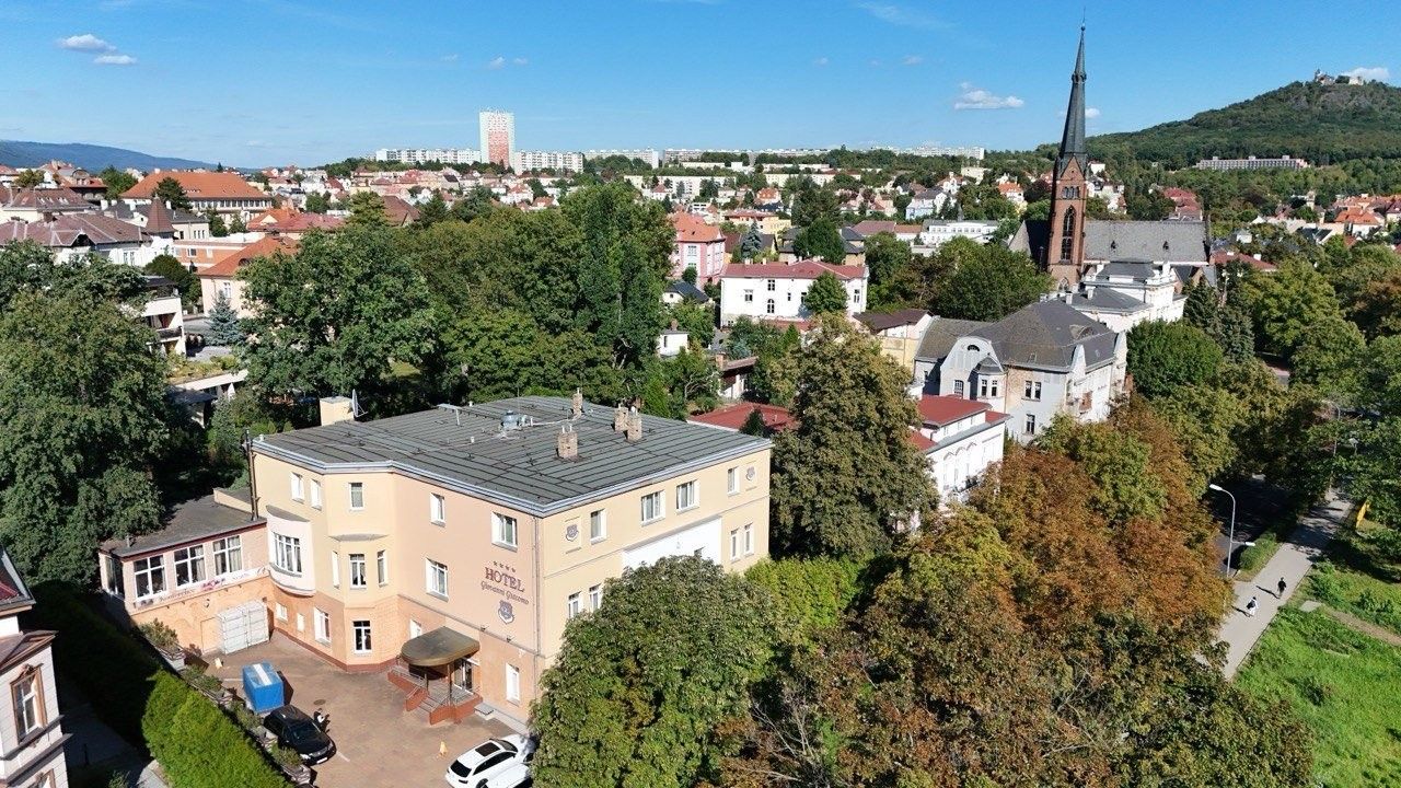 Prodej komerčního prostoru 1500 m² - foto 2