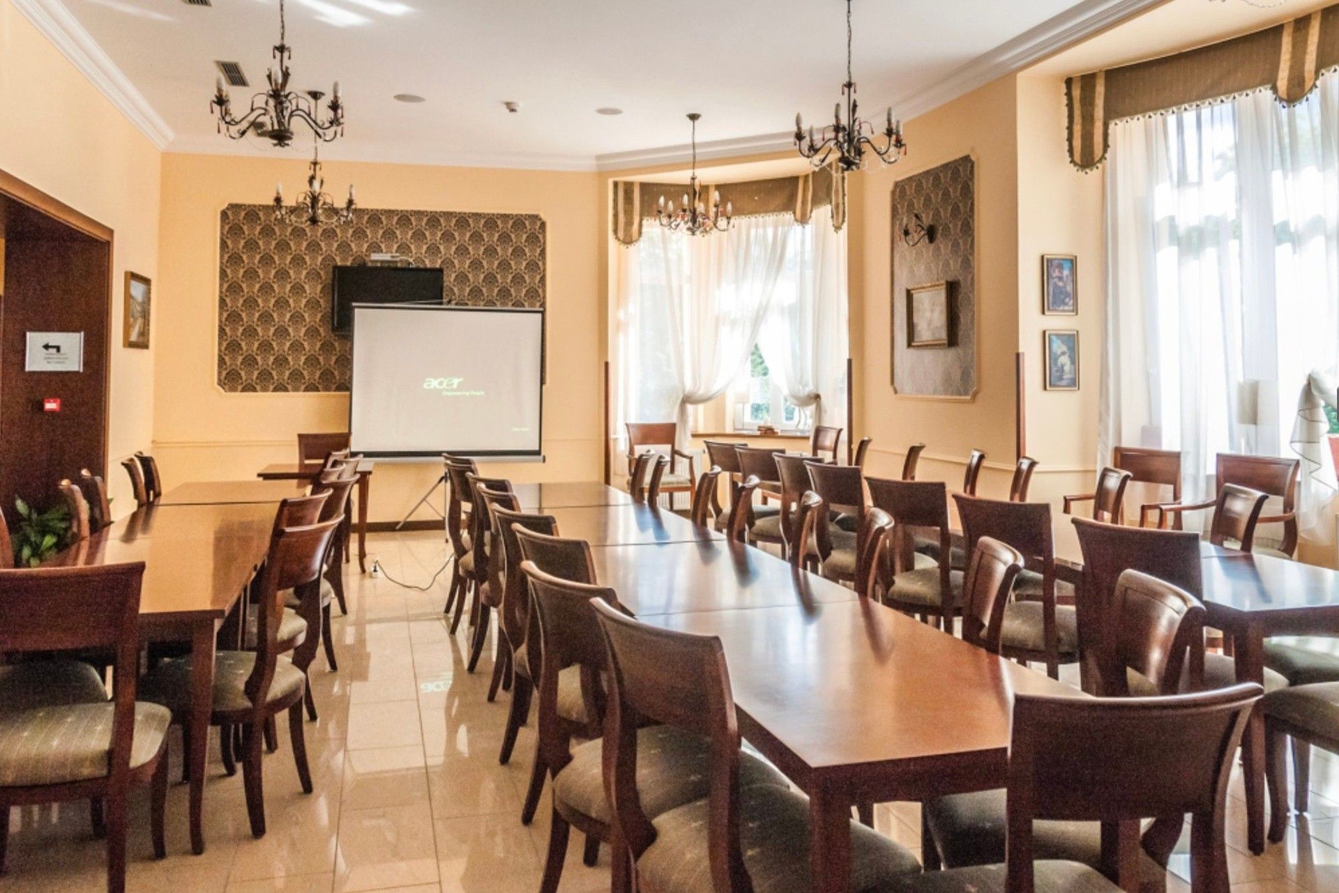 Prodej komerčního prostoru 1500 m² - foto 12