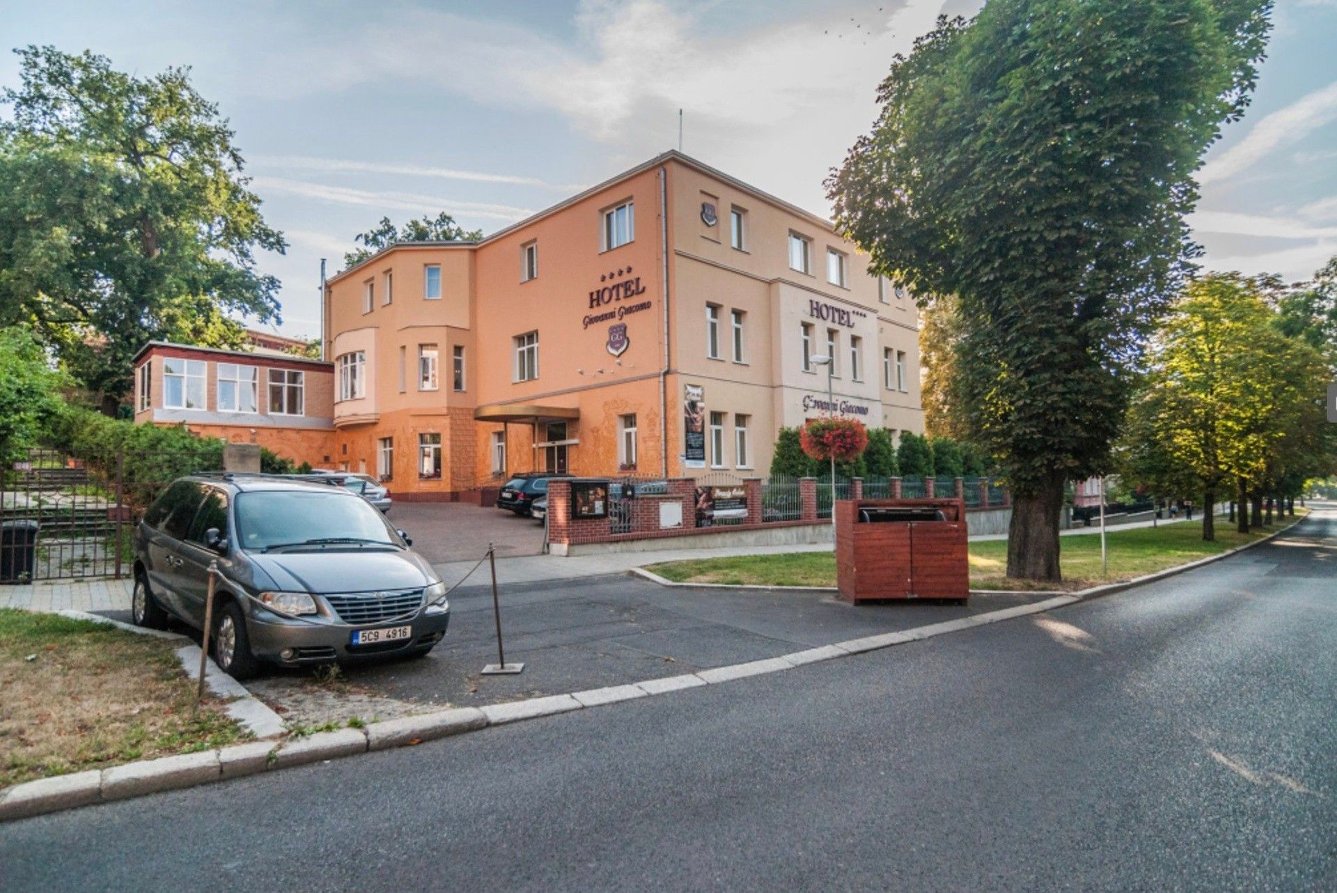 Prodej komerčního prostoru 1500 m² - foto 22