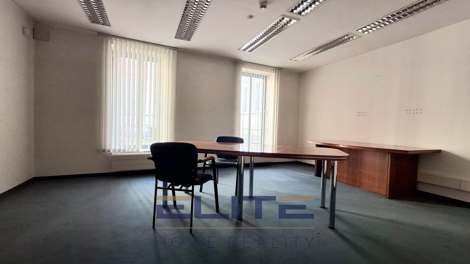 Pronájem komerčního prostoru 775 m² - foto 5