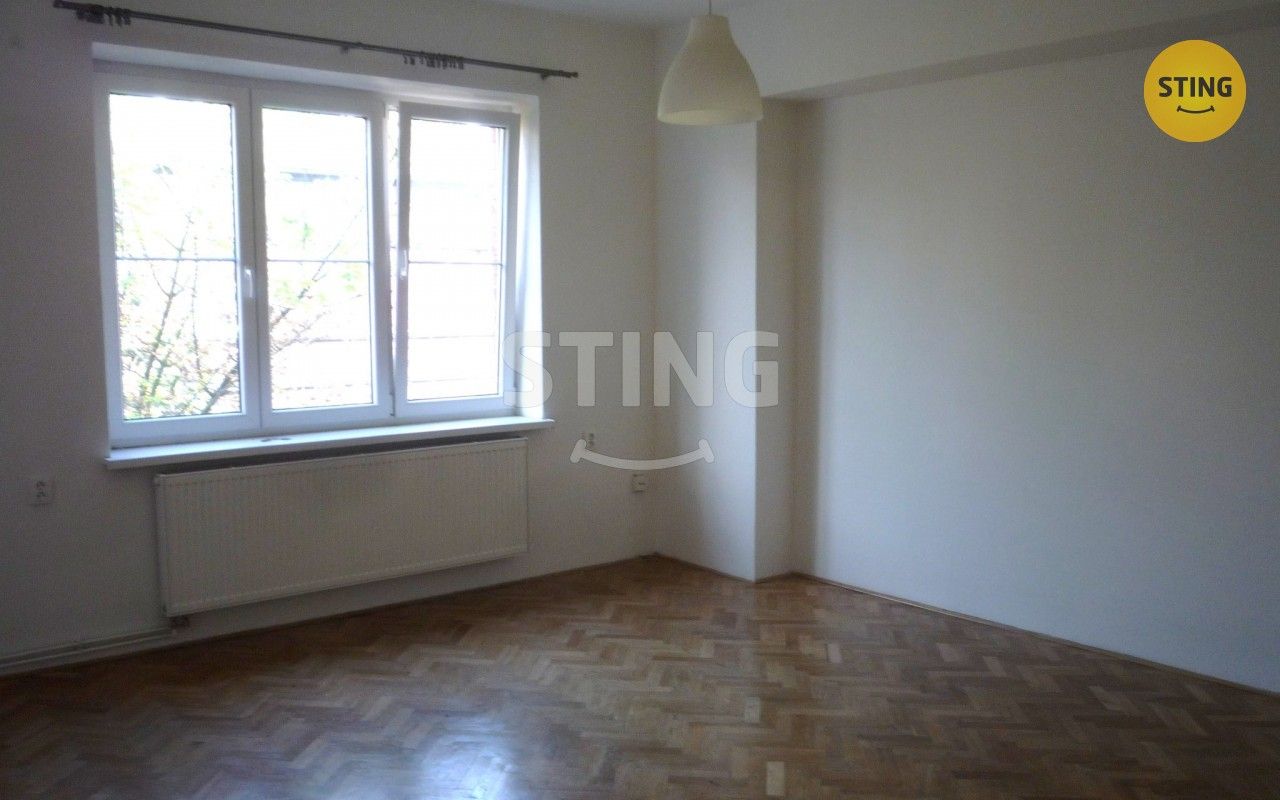 Pronájem bytu 2+1 84 m² - foto 5
