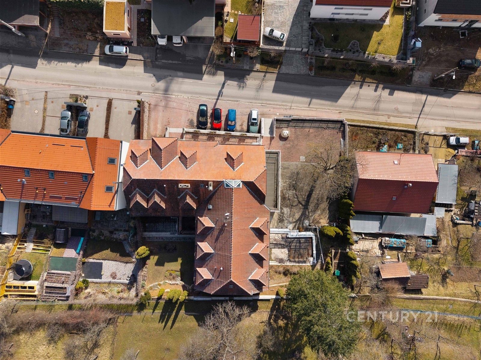 Prodej komerčního prostoru 930 m² - foto 8