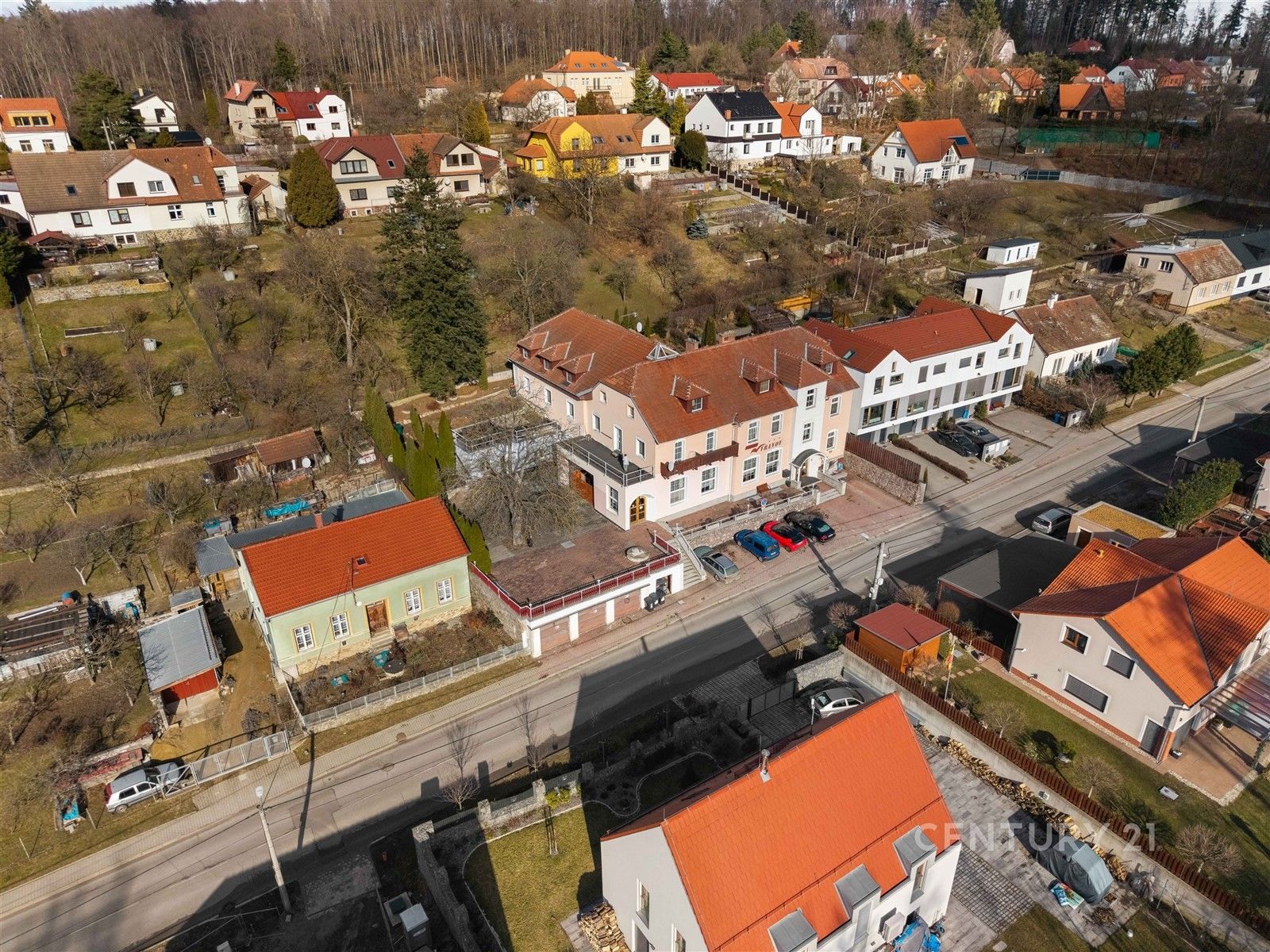 Prodej komerčního prostoru 930 m² - foto 9