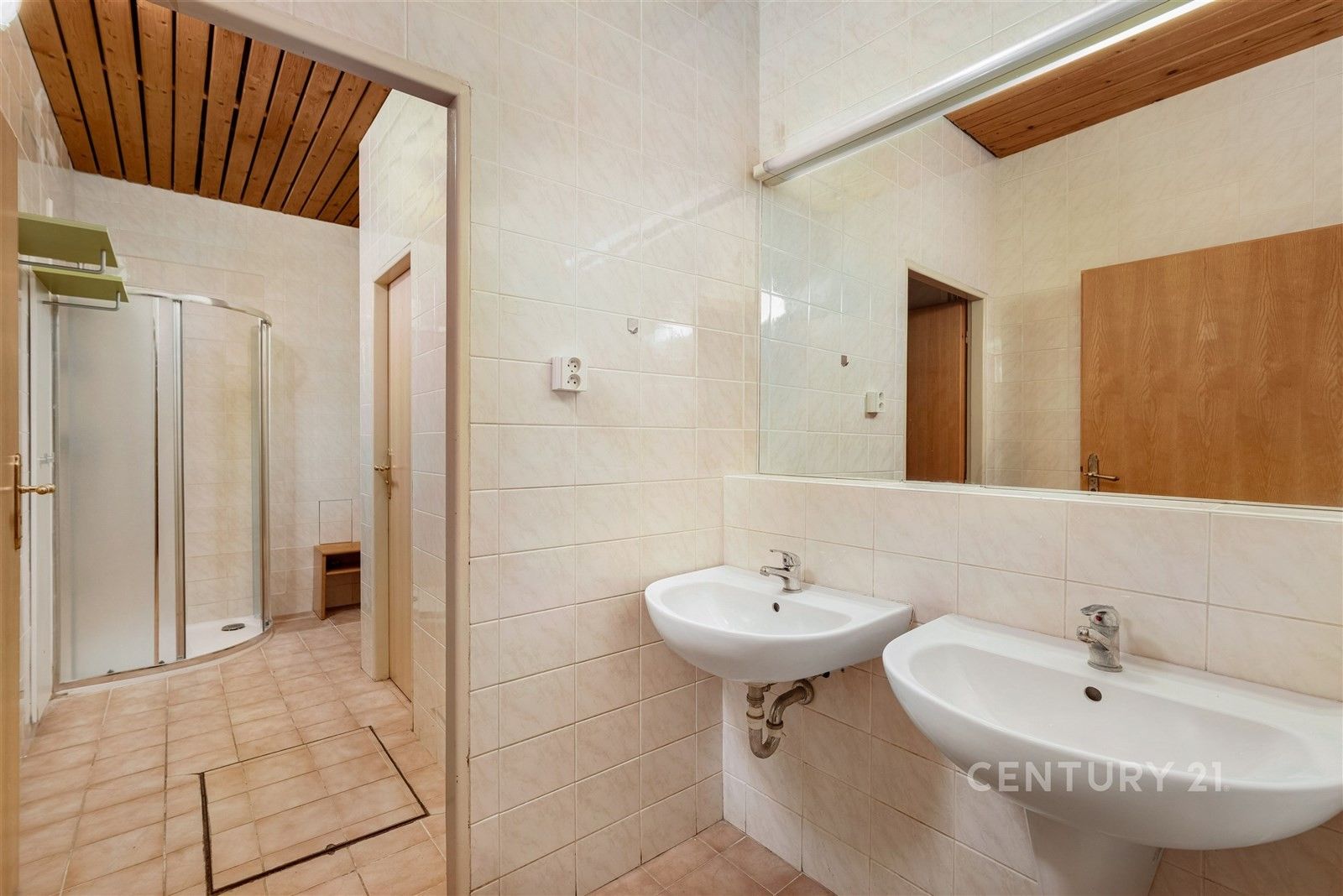 Prodej komerčního prostoru 930 m² - foto 21