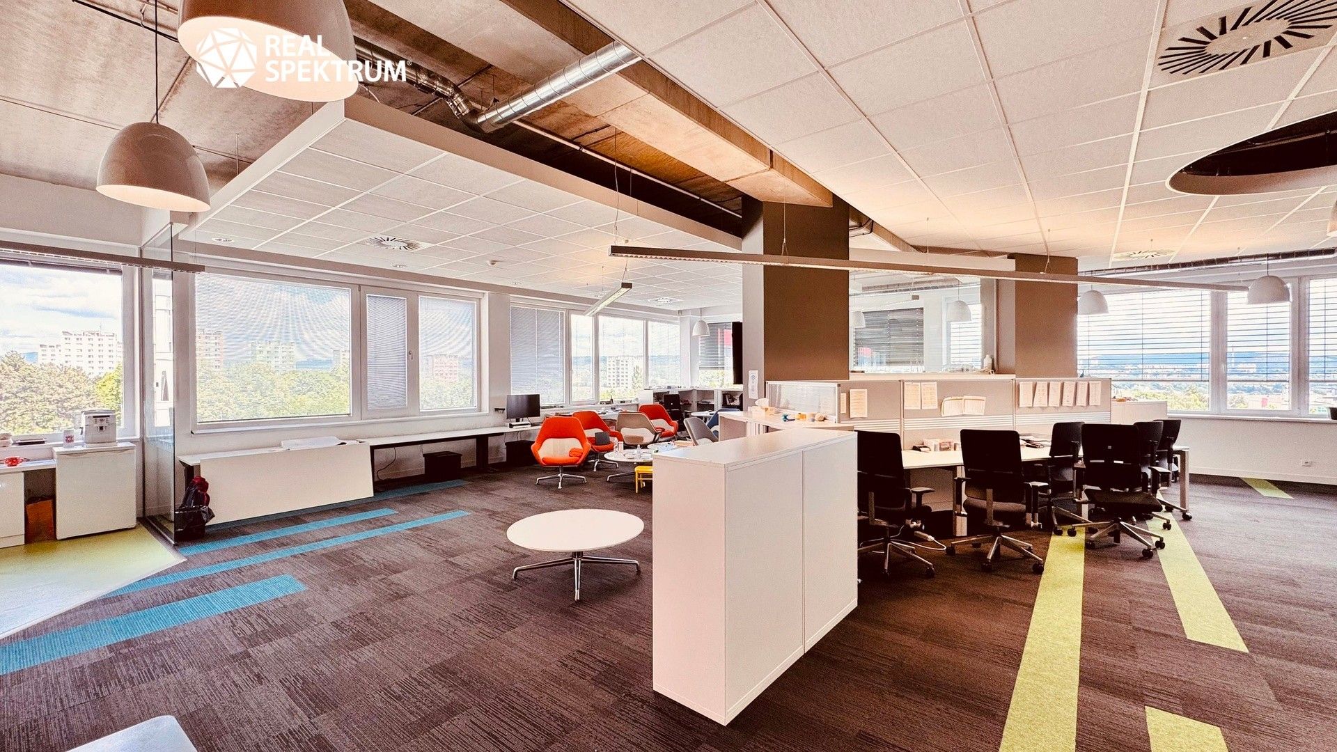 Pronájem komerčního prostoru 539 m² - foto 9