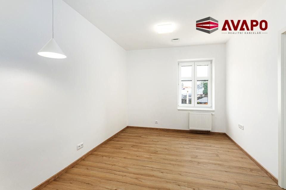 Pronájem bytu 1+1 37 m² - foto 4