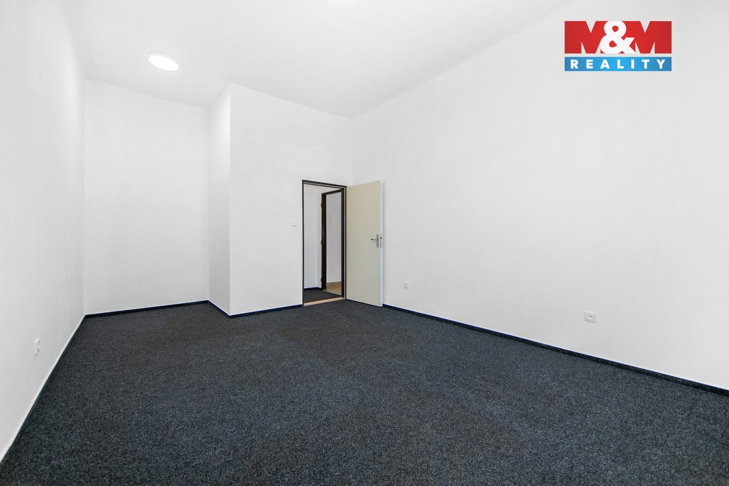 Pronájem komerčního prostoru 100 m² - foto 9