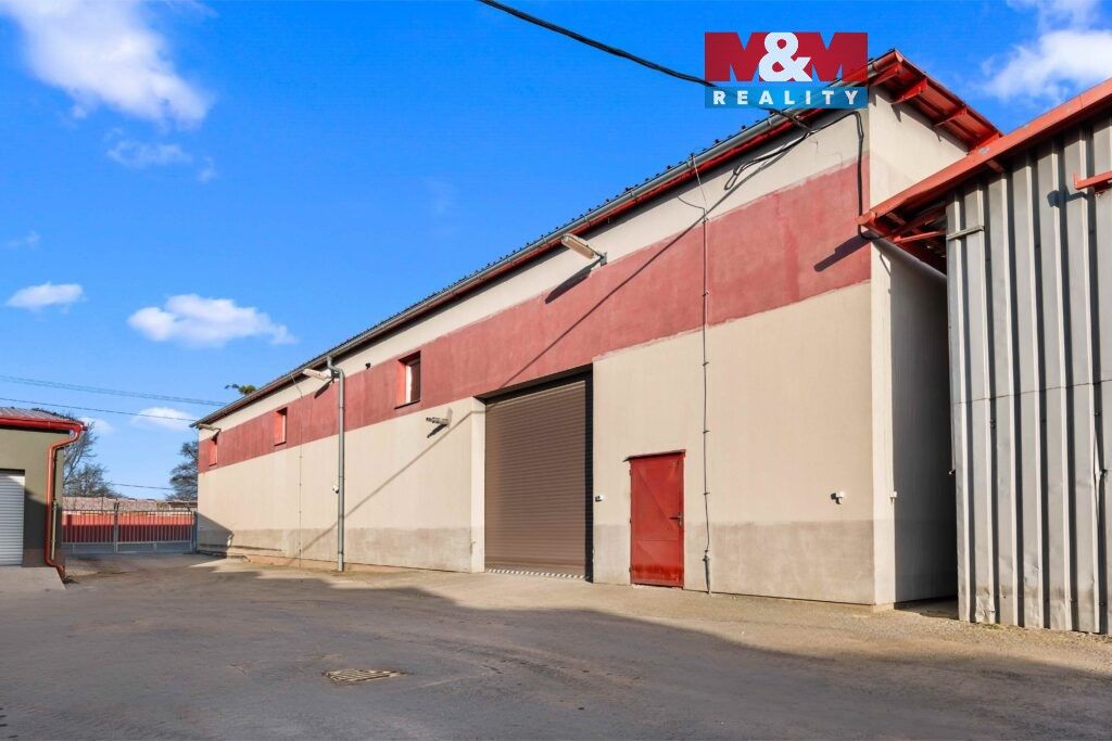 Pronájem nemovitosti 574 m² - foto 1