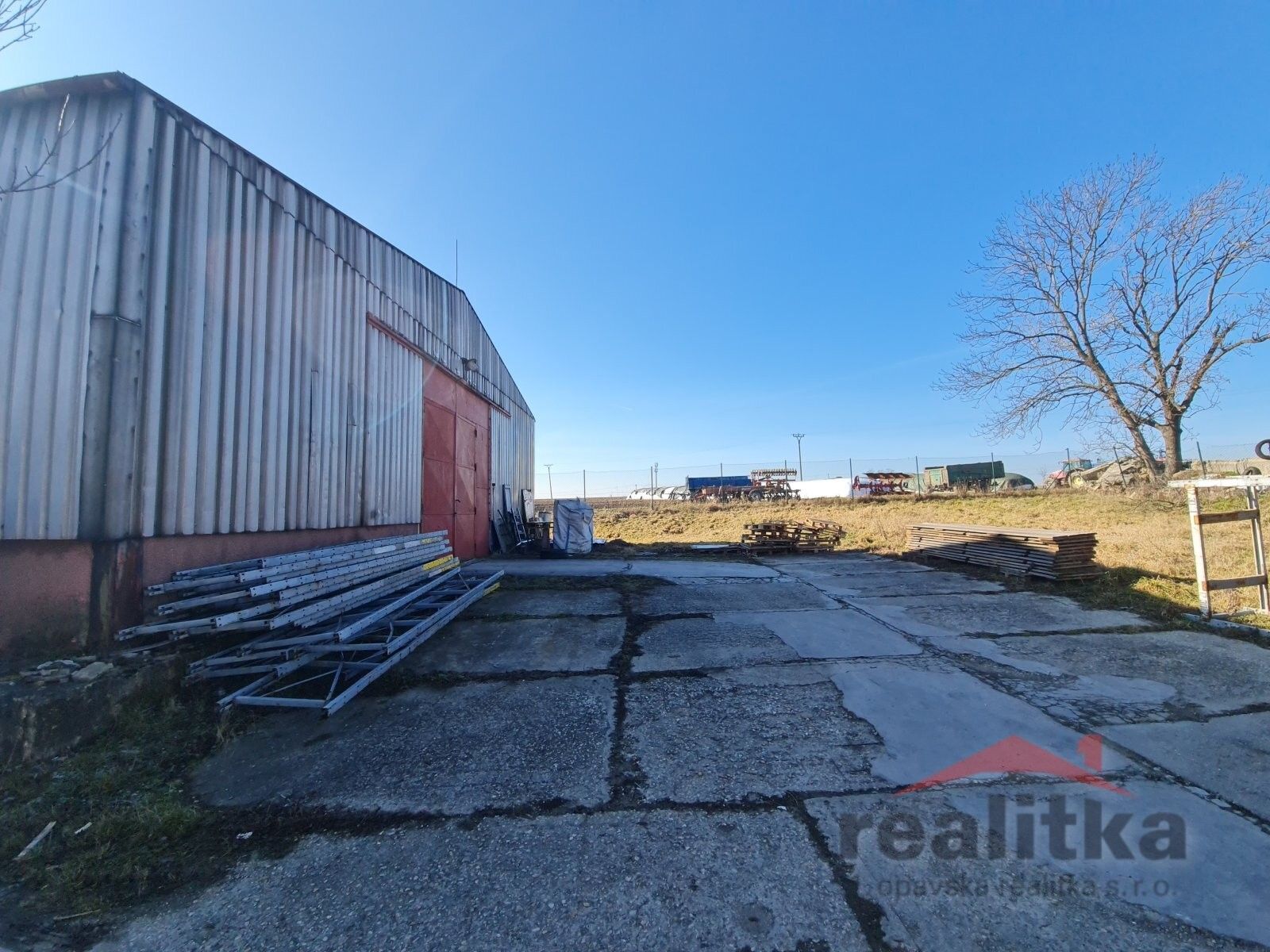 Pronájem komerčního prostoru 928 m² - foto 4