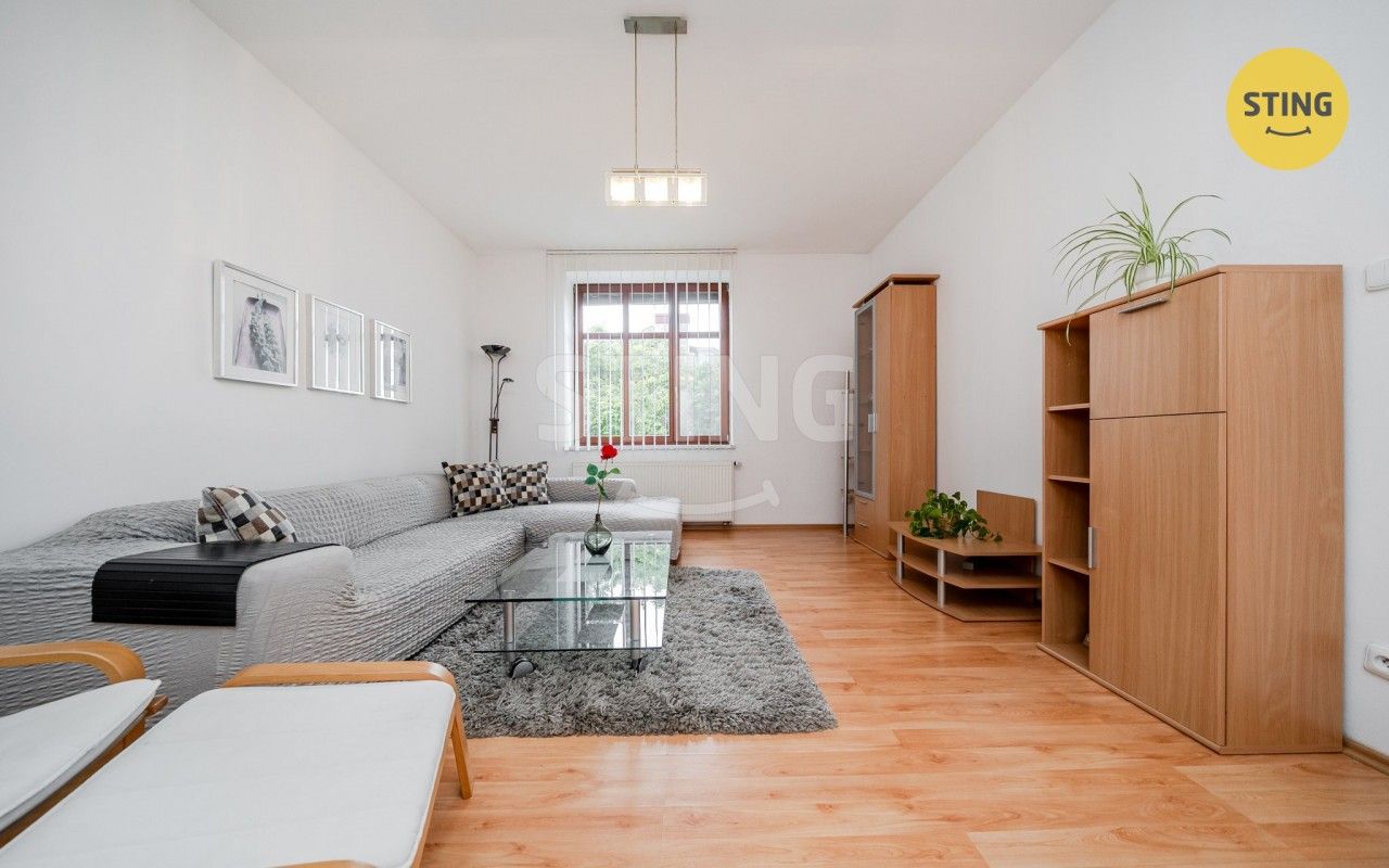 Pronájem bytu 3+1 102 m² - foto 9