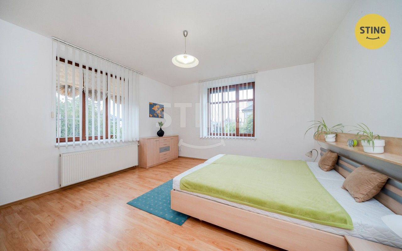 Pronájem bytu 3+1 102 m² - foto 13