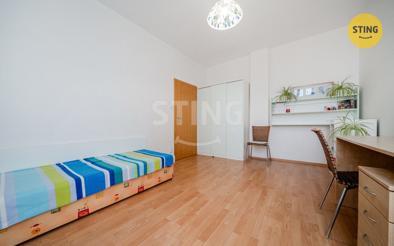 Pronájem bytu 3+1 102 m² - foto 17