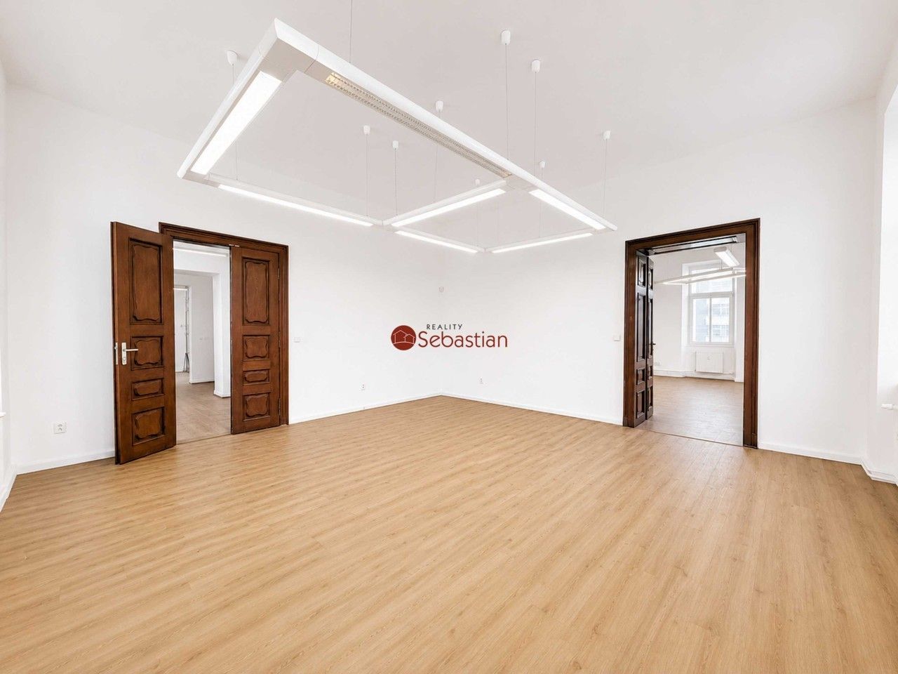 Pronájem komerčního prostoru 182 m² - foto 4