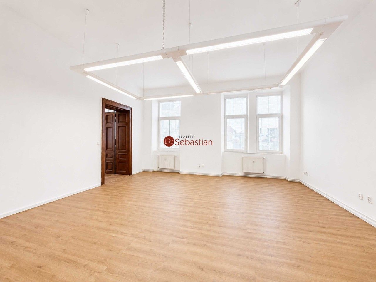 Pronájem komerčního prostoru 182 m² - foto 3