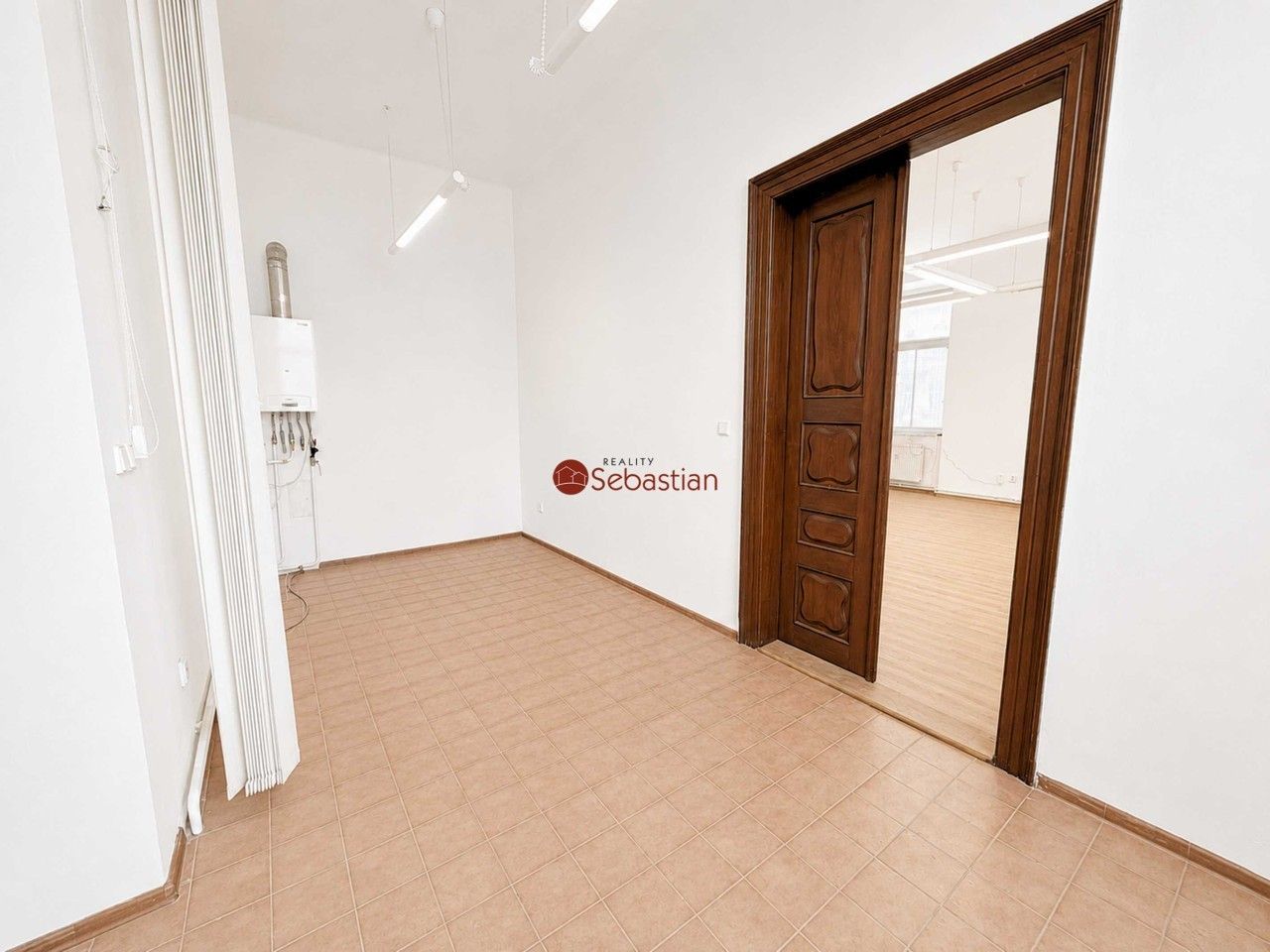 Pronájem komerčního prostoru 182 m² - foto 7