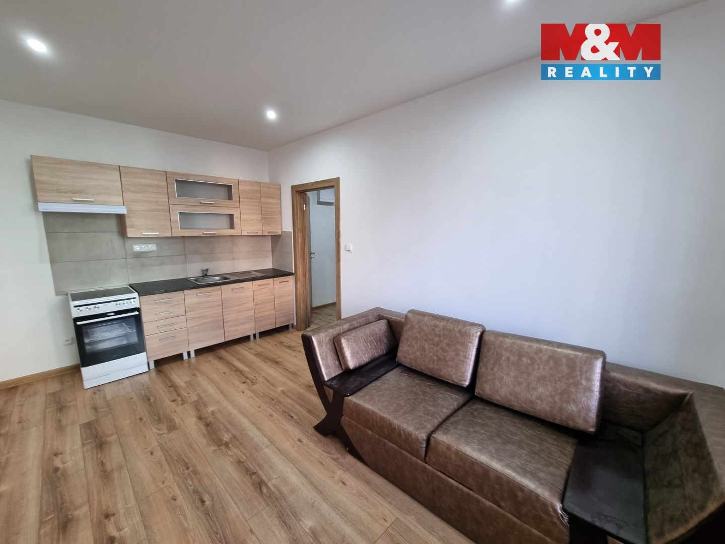 Pronájem bytu 1+1 60 m² - foto 5