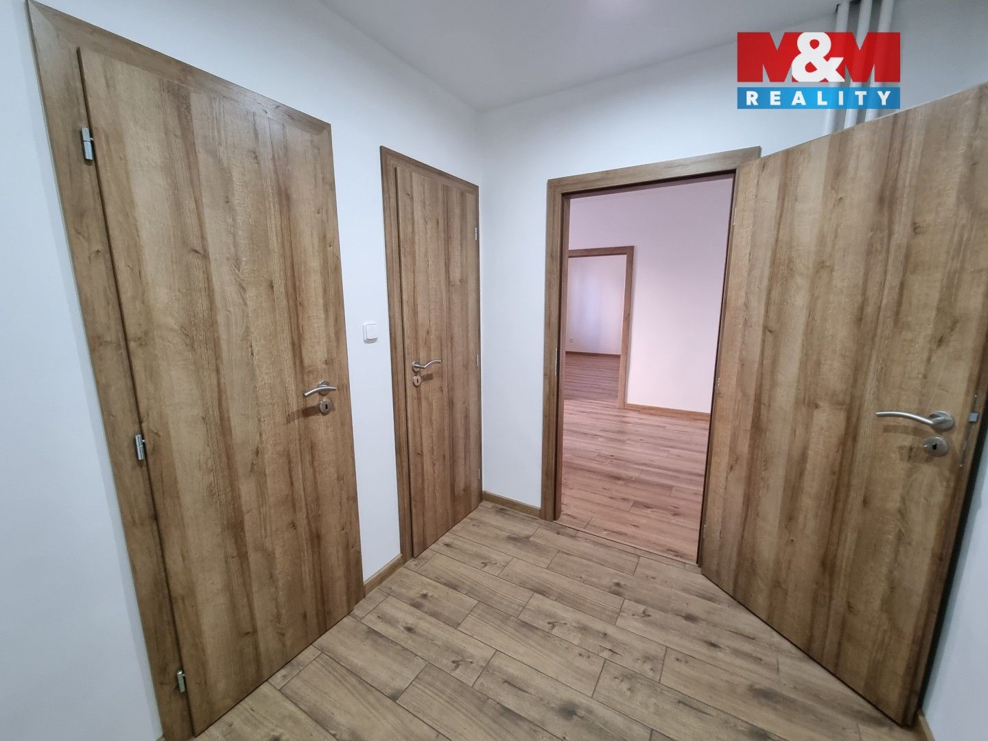 Pronájem bytu 1+1 60 m² - foto 15