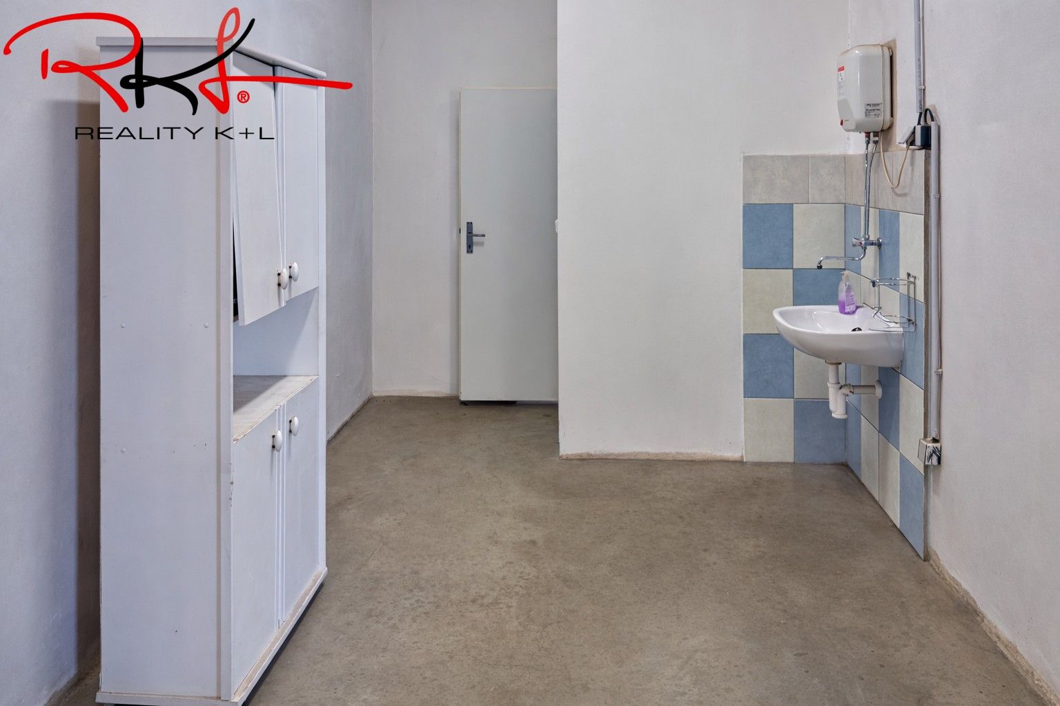Pronájem komerčního prostoru 198 m² - foto 5