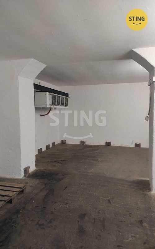Pronájem komerčního prostoru 350 m² - foto 7