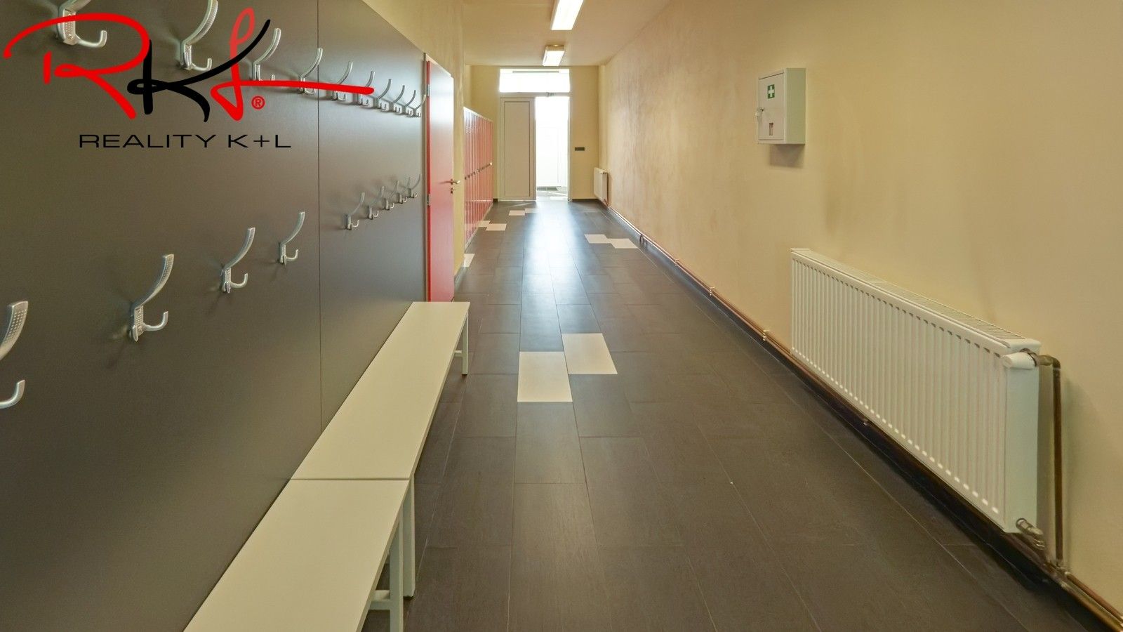 Pronájem komerčního prostoru 198 m² - foto 10