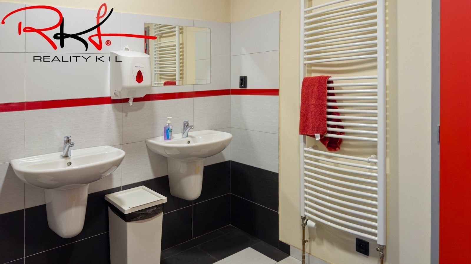 Pronájem komerčního prostoru 198 m² - foto 11