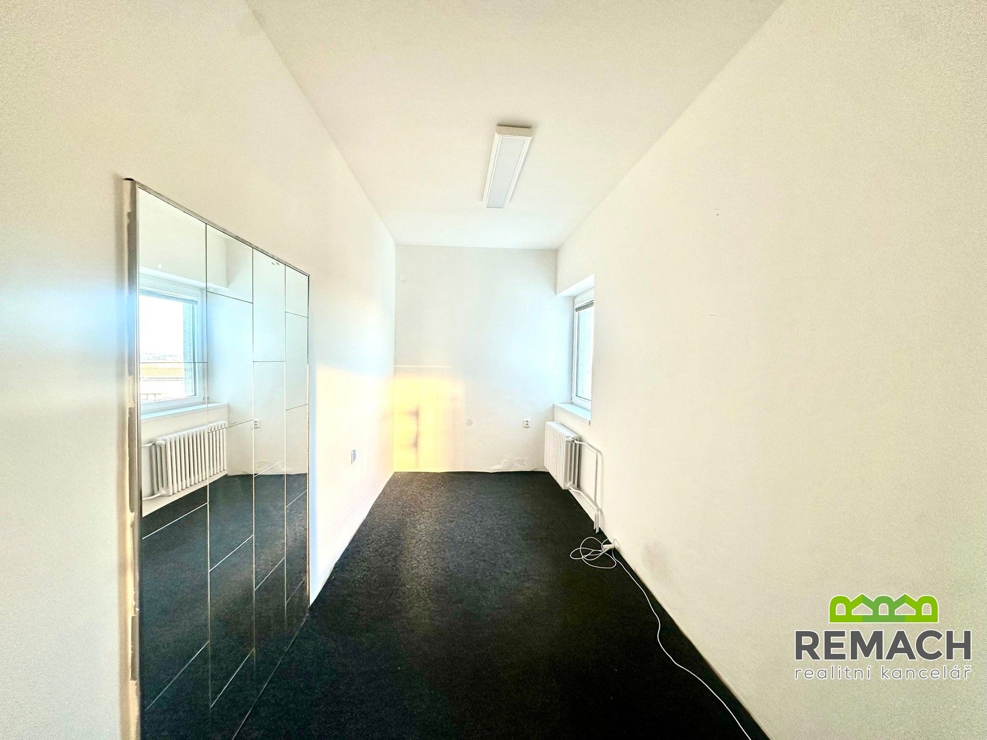 Pronájem komerčního prostoru 57 m² - foto 7