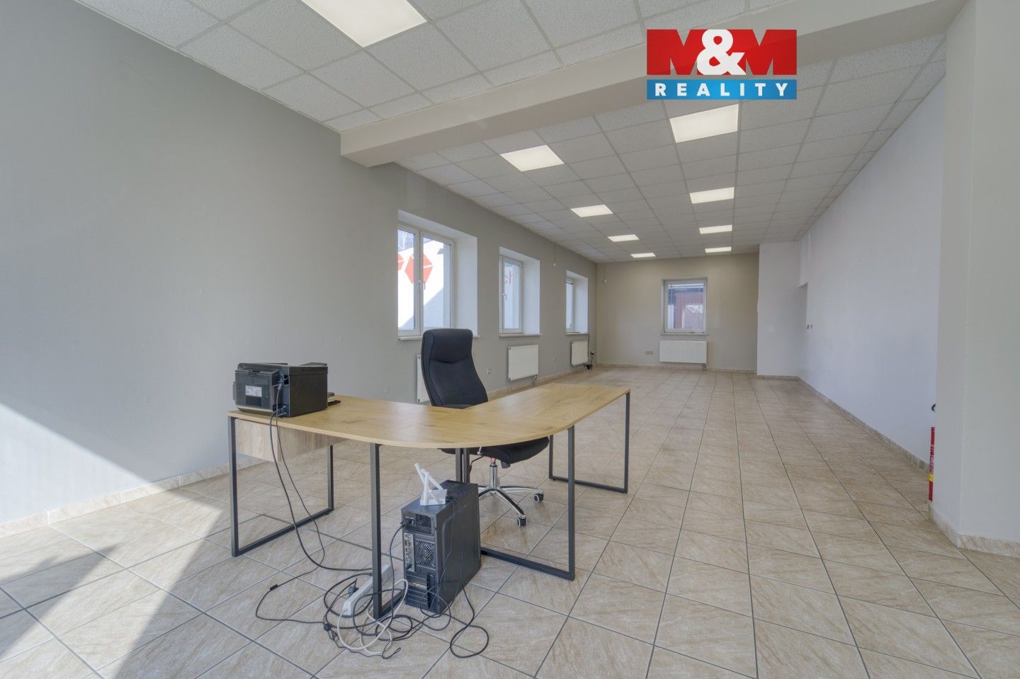 Pronájem komerčního prostoru 64 m² - foto 1