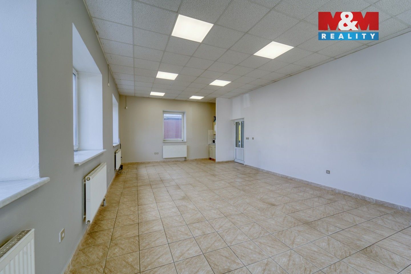Pronájem komerčního prostoru 64 m² - foto 4